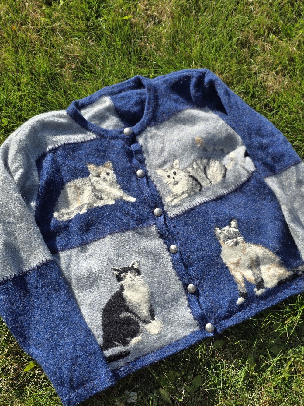 *VTG* WINONA Cat Sweater, Vintage Cat Sweater, Kitten Cardigan
